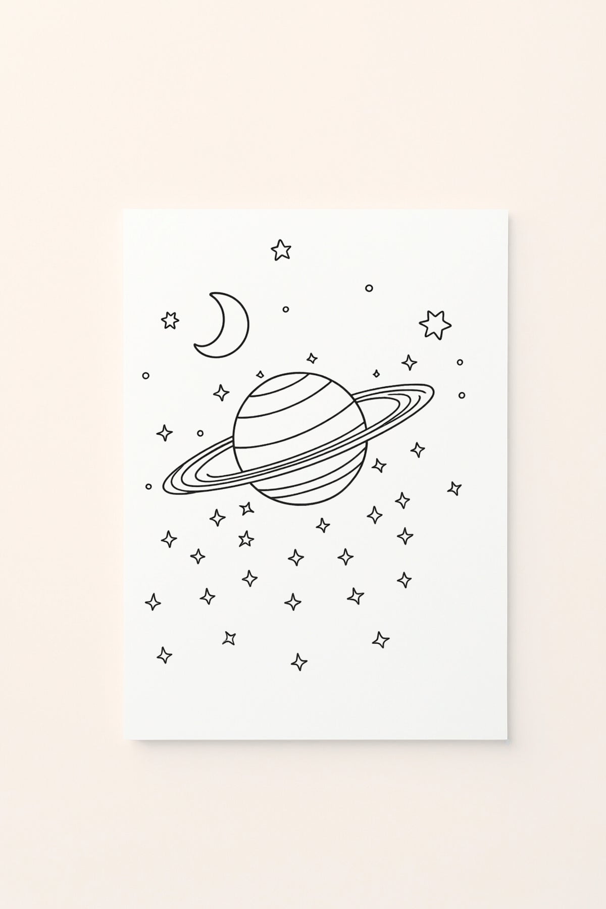 Poster educativo per bambini in bianco e nero da colorare con pianeta ad anello e luna, su delicato sfondo rosato.