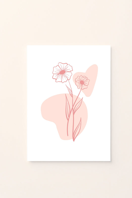 Poster decorativo con fiori stilizzati e cuore su sfondo rosato, perfetto per decorare la cameretta dei bambini con un design dolce e moderno in stile minimal.
