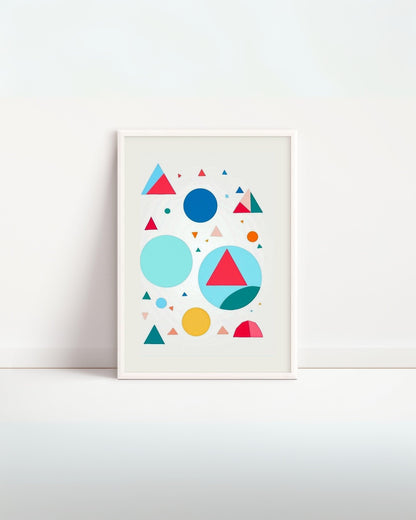 Poster educativo con forme geometriche colorate, ideale per decorare la cameretta dei bambini e imparare le forme.