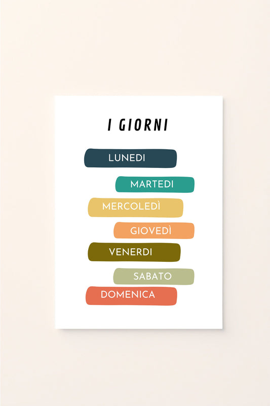 Poster educativo con i giorni della settimana illustrati in colori caldi e pastello su sfondo rosato, perfetto per decorare la cameretta e aiutare i bambini a imparare la sequenza dei giorni in modo giocoso e armonioso.

