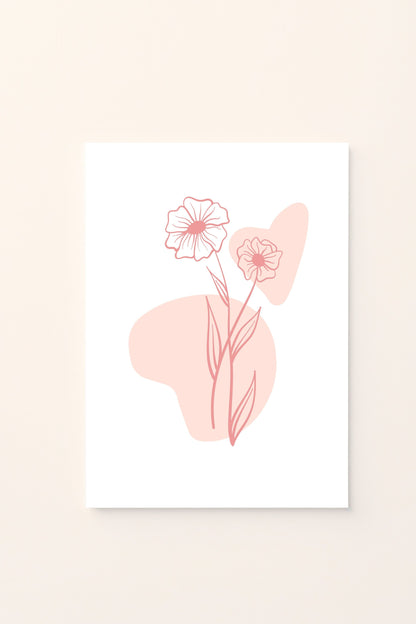Poster decorativo con fiori stilizzati e cuore su sfondo rosato, perfetto per decorare la cameretta dei bambini con un design dolce e moderno in stile minimal.