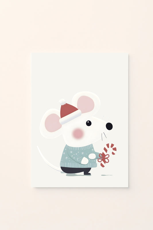 “Poster decorativo per bambini con un topino natalizio che tiene un bastoncino di zucchero su sfondo bianco, perfetto per decorare la cameretta in modo dolce e giocoso.”
